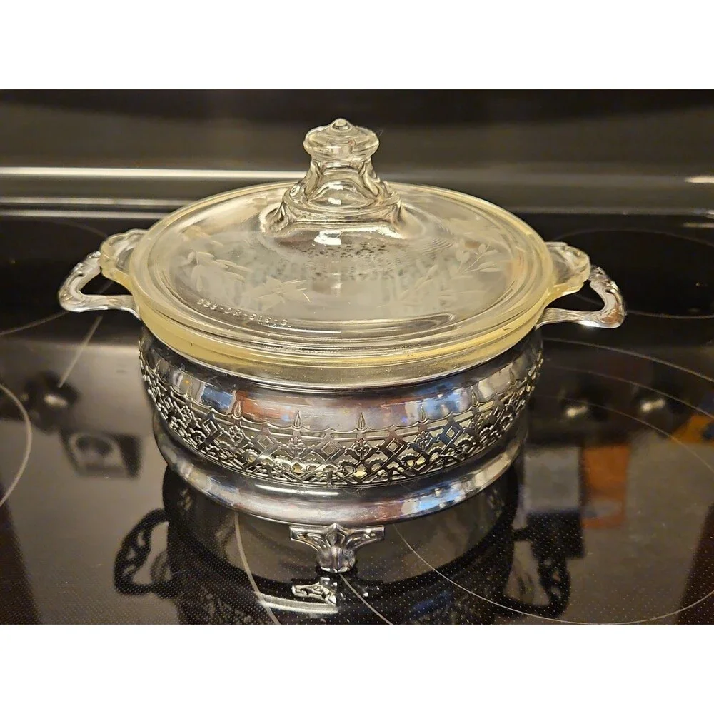 Vintage Pyrex Etched Floral Glass Casserole Dish w/ Lid & Silver Carrier 623 - C